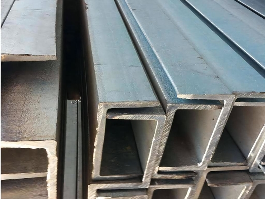 0.5mm - 3.0mm ont galvanisé en S235JR S275JR S355JR de la Manche de profil de l'acier de construction U