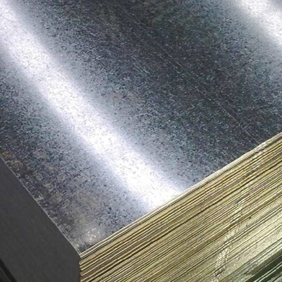 La tôle d'acier d'ASTM A526 enduite du fer galvanisé plat de zinc couvre 6000mm DX51D laminés à chaud
