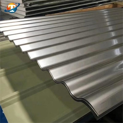 Le toit couvre de tuiles le métal ondulé la feuille qu'en aluminium a galvanisé les panneaux ondulés de toit en métal