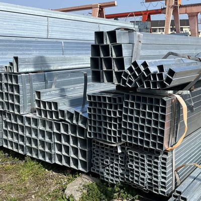 Le tuyau galvanisé à chaud de JIS ASTM a galvanisé le tube en acier rectangulaire Q235 Q345 3mm