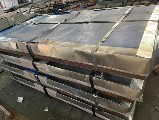 0.7mm - l'immersion chaude d'épaisseur de 1mm a galvanisé le plat enduit de zinc de la tôle d'acier JIS G3302 SGCC