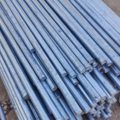 Barre ronde galvanisée laminée à chaud galvanisée par acier 2mm-500mm de barre en métal d'OIN mA d'ASTM