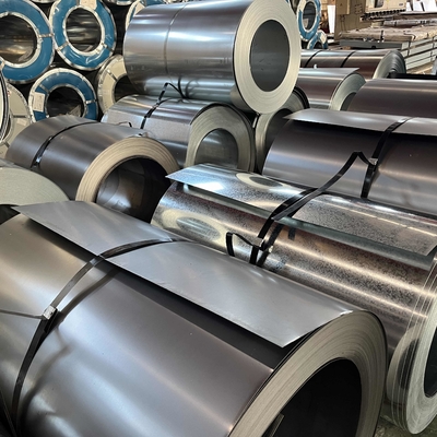 JIS SGCC a galvanisé la largeur laminée à chaud en acier 1-5m WUGANG de la bobine DX51D