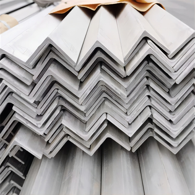 SS400 - SS500 5 - acier d'angle galvanisé égal inégal chaud/laminé à froid de 12m pour l'industrie du bâtiment