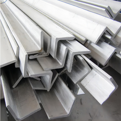 SS400 - SS500 5 - acier d'angle galvanisé égal inégal chaud/laminé à froid de 12m pour l'industrie du bâtiment