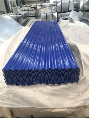 La feuille enduite galvanisée de plat de couleur a ridé le fer en acier de Gi couvrant 275g/㎡