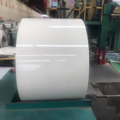 Ppgi enduit d'une première couche de peinture blanc a galvanisé la bobine en acier 0.4mm PPGI enduit par couleur G350