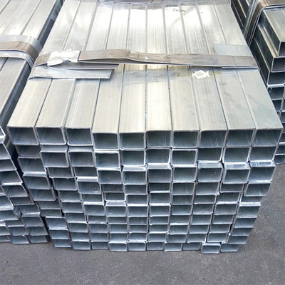 Pipe galvanisée en acier soudé Q235 Q345 carré 30*30 50*50 100*100 tube laminé à chaud