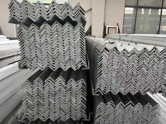 Barre d'angle en acier inoxydable de qualité ASTM 201 304 316L laminée à chaud 3m 5m 6m Pour l'industrie