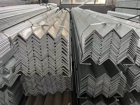 ASTM AISI 201 304 314 Barre d'angle en acier inoxydable de qualité 3m 4m 5m Longueur pour les bâtiments