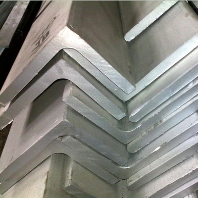 Acier d'angle laminé à chaud à 90 ° galvanisé avec des tailles standard 100x100x10MM Q235 Q345 Acier au carbone